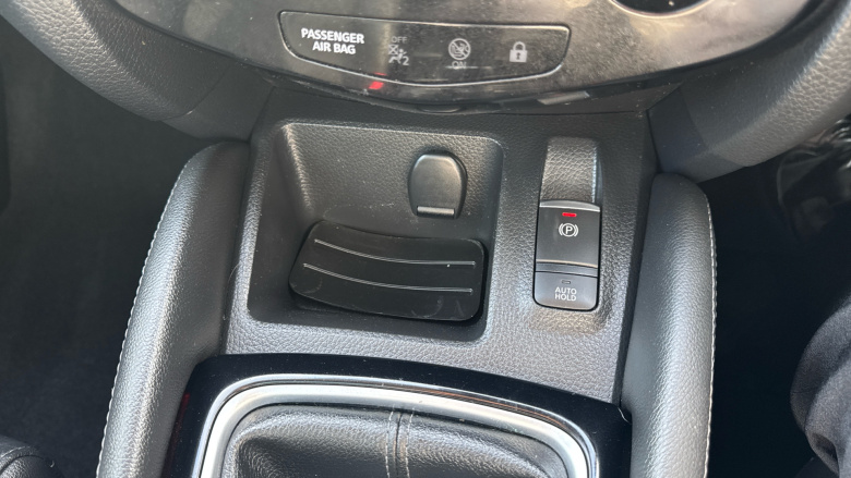 Nissan Qashqai 1.2 DiG-T Tekna 5dr Petrol Hatchback